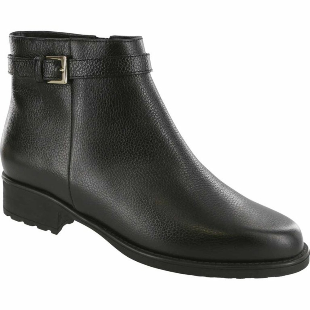 SAS Women's Maddy 2 Bootie Black Tumbled Italian Leather Size 7